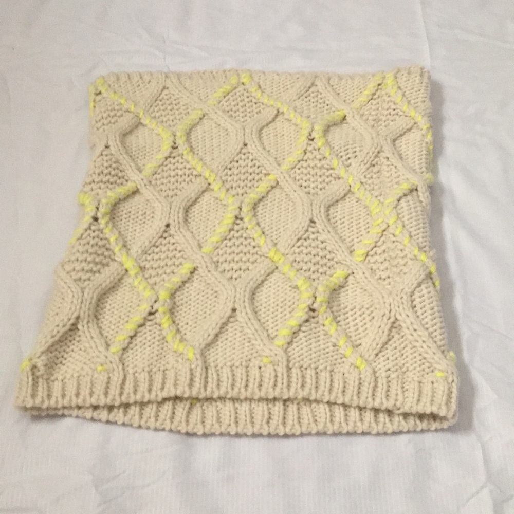Knitted skirt